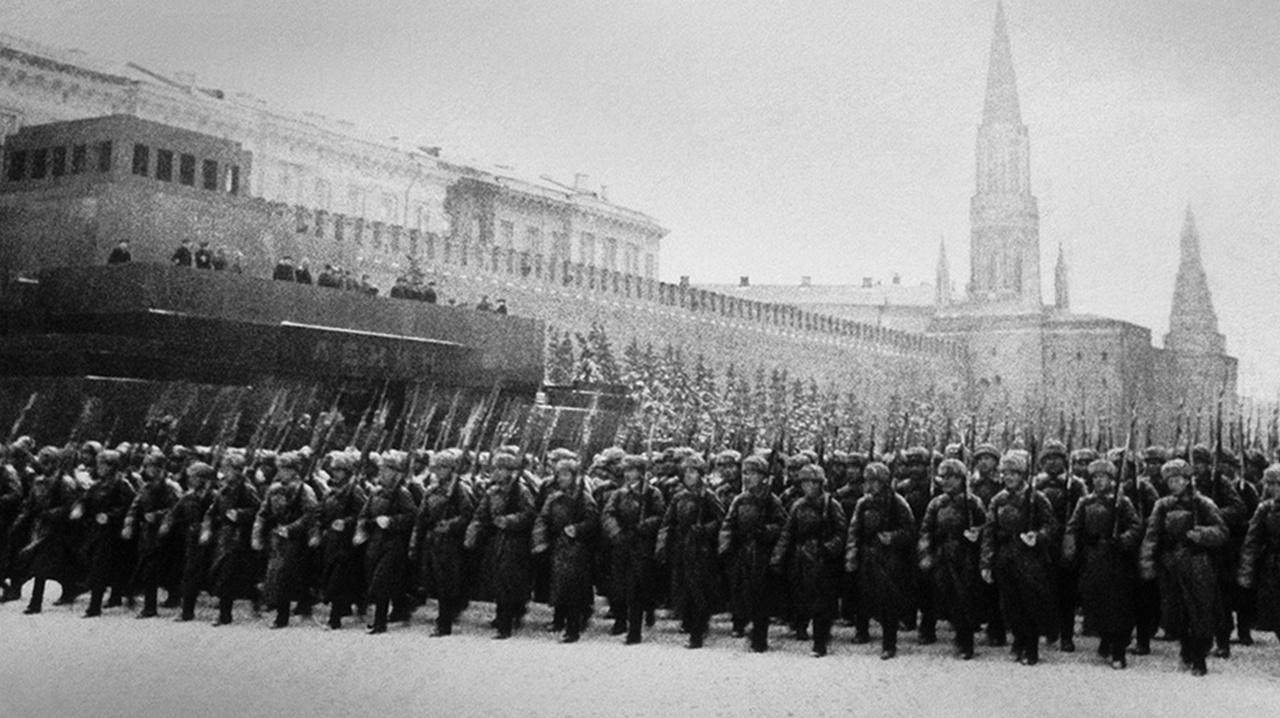 Парад 7 ноября 1941