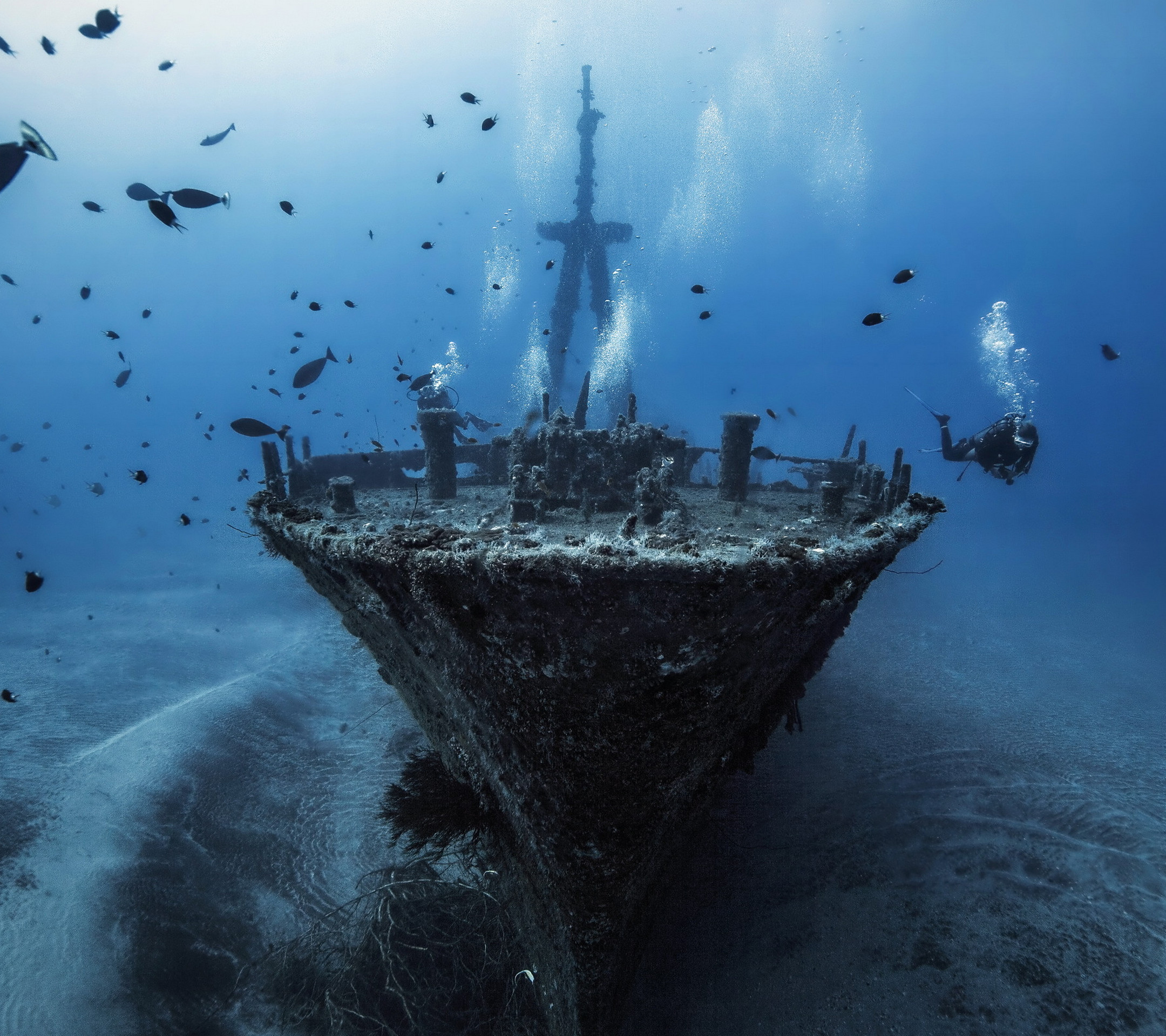Тайны океана документальные. Карибское море Бермудский треугольник. Бермудский треугольник Титаник. Затонувшие корабли. Корабли под водой.